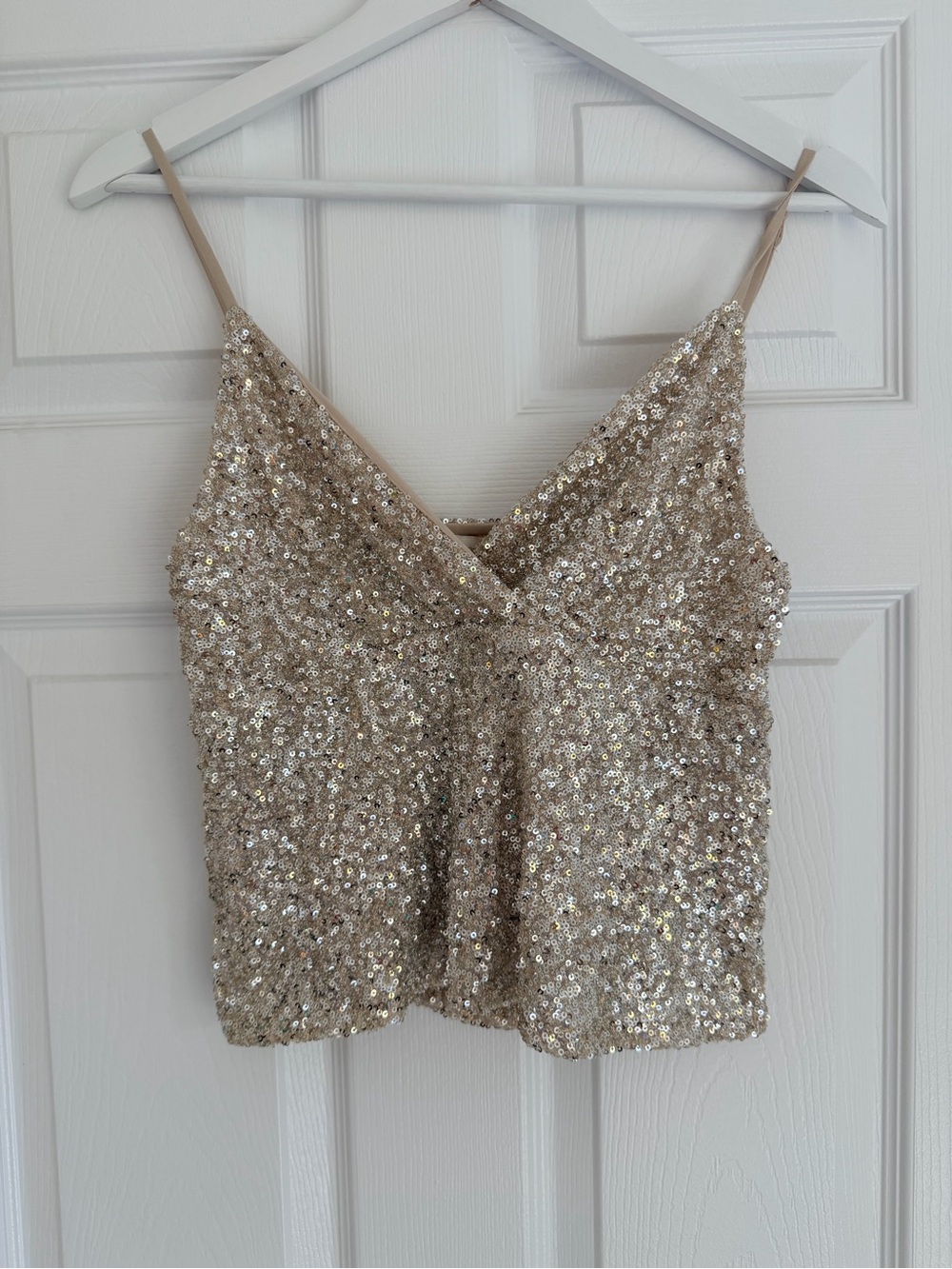 Monteau Los Angeles Champagne Gold Sequin V-Neck Camisole Top M